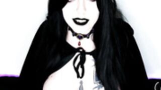 Zaliagraves – V a m p ire C a n n i bal