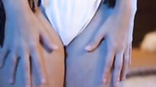 Mid Winter Bikini (UP)