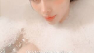 Shunli_Mei bathtub vid 2 (2022)