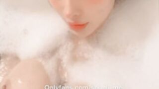 Shunli_Mei bathtub vid 2 (2022)