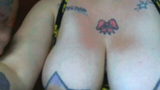 bianka_star__2021-11-30_15-45-29_431_cumshot on tits