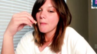 emilyjoneschat 2022-06-11 4/4