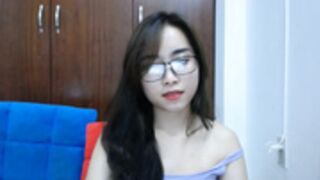 Hani pussy play