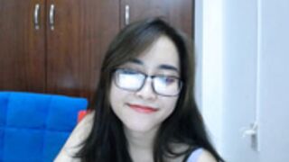 Hani pussy play