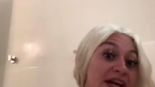 Queen rose rip-off shower