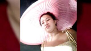 bella_nasty 220417 two great and funny piss blasts