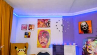 Amelia__williams towel show