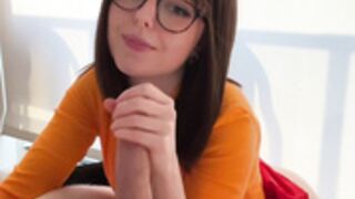 Strawberrymilk_xoxo B/G Velma Cosplay