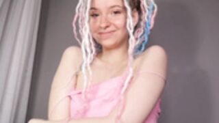 baby-riley teaches you how to make her cum roleplay