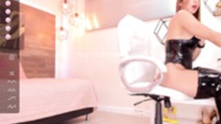 ella_pridee 2022-06-23 5/5