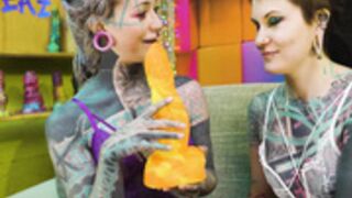 sluty tattoo threesome