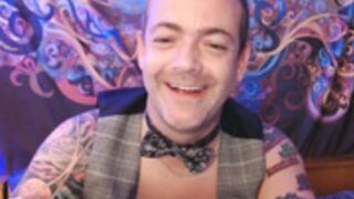 Cam2cam show on CB with colorful model