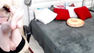 maturebigholes feetshow