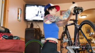 Frankie-Rivers bike dildo exercise