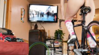 Frankie-Rivers bike dildo exercise