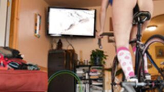 Frankie-Rivers bike dildo exercise