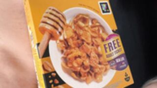 charlotte_99xx loves a mouthful of nuts
