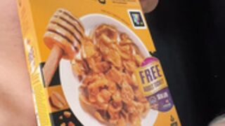 charlotte_99xx loves a mouthful of nuts