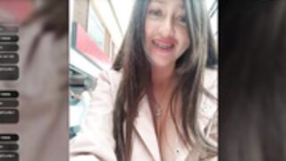 Katy_A boobs out in public!