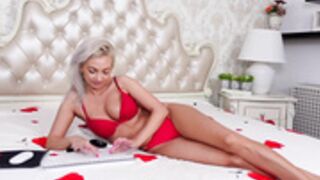 Carmellaangel public nude