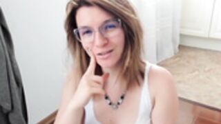 Lyzmania Cum in the window