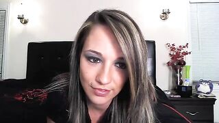 Nikki Sims red bra webcam show