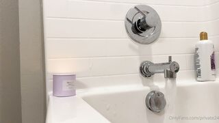 flowerava foot fetish in shower