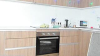 crazydaisy_ plays, sings and dances