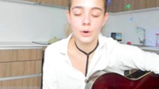 crazydaisy_ plays, sings and dances