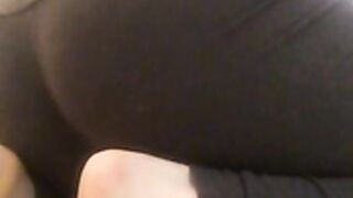 Bustyciara shaking her ass