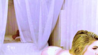KylieKohl  a U-ass Milf my Rushen cock likes