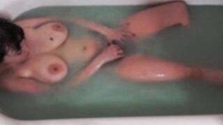 Nataliagrey Overhead Clit Rubbing in Bath Tub