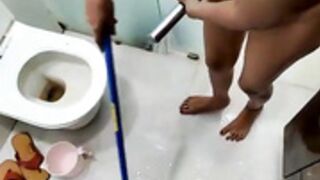 Rakhijaan in bathroom