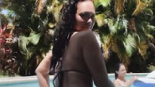 russialit booty flex