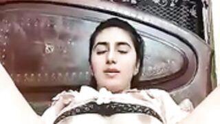 Paki Bhabi Full Nude ( Part 2 )