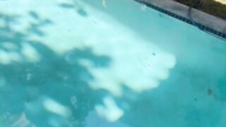 Scarlettkissesxo - fucks her pool cleaner OF