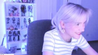 Etogabi dancing braless