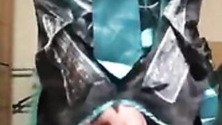 Trap jerking in a cosplay