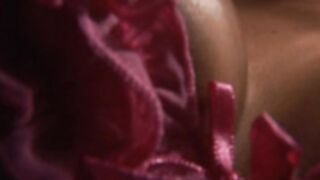 Giantess Tara- Shrinks You