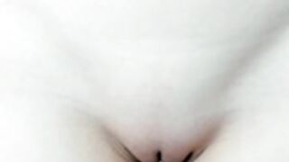 witch a cam model on chaturbate playing with her pussy