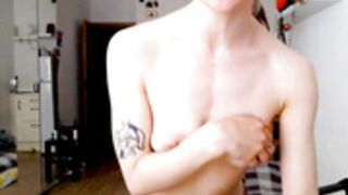 kali_coy 220707 titty teasing w nip flashes01