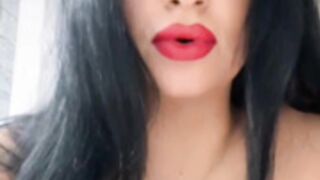 Cassyecross buzzed in free chat