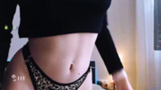 Lolli-Popa  2022-07-13 nice tits