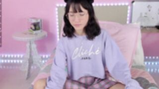 Little_Effy18 Lilac Pink Plaid Skirt Toe Suck