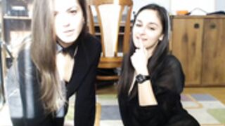 Vicky 160215 1335 TeasingWithFriend