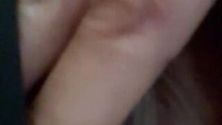 Lillienue leaked finger