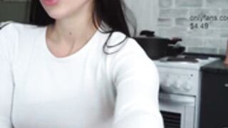 diffgirls-Chaturbate-Webcamshow-05042022-1639