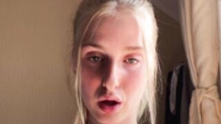 Sophie South puts on a show on IG Live