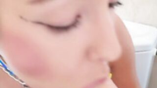 Sofi Mora Raver takes a break