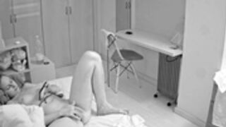 Kristy have quick hot pussy rub in the dark